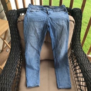 Light Wash Aeropostale Jeggings